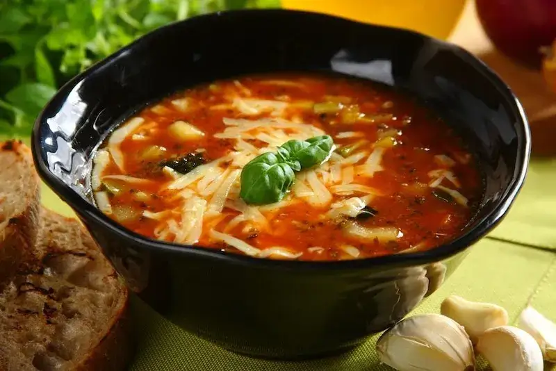 Minestrone zupa włoska