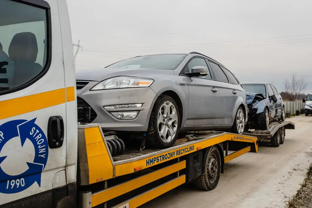 kiedy trzeba wyrejestrować samochód, kasacja pojazdu, kradzież auta, wywóz samochodu za granicę