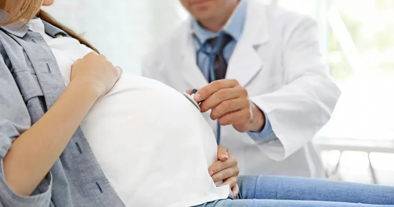 Zdjęcie Niepokojące objawy w trzecim trymestrze ciąży, które mogą zaskoczyć