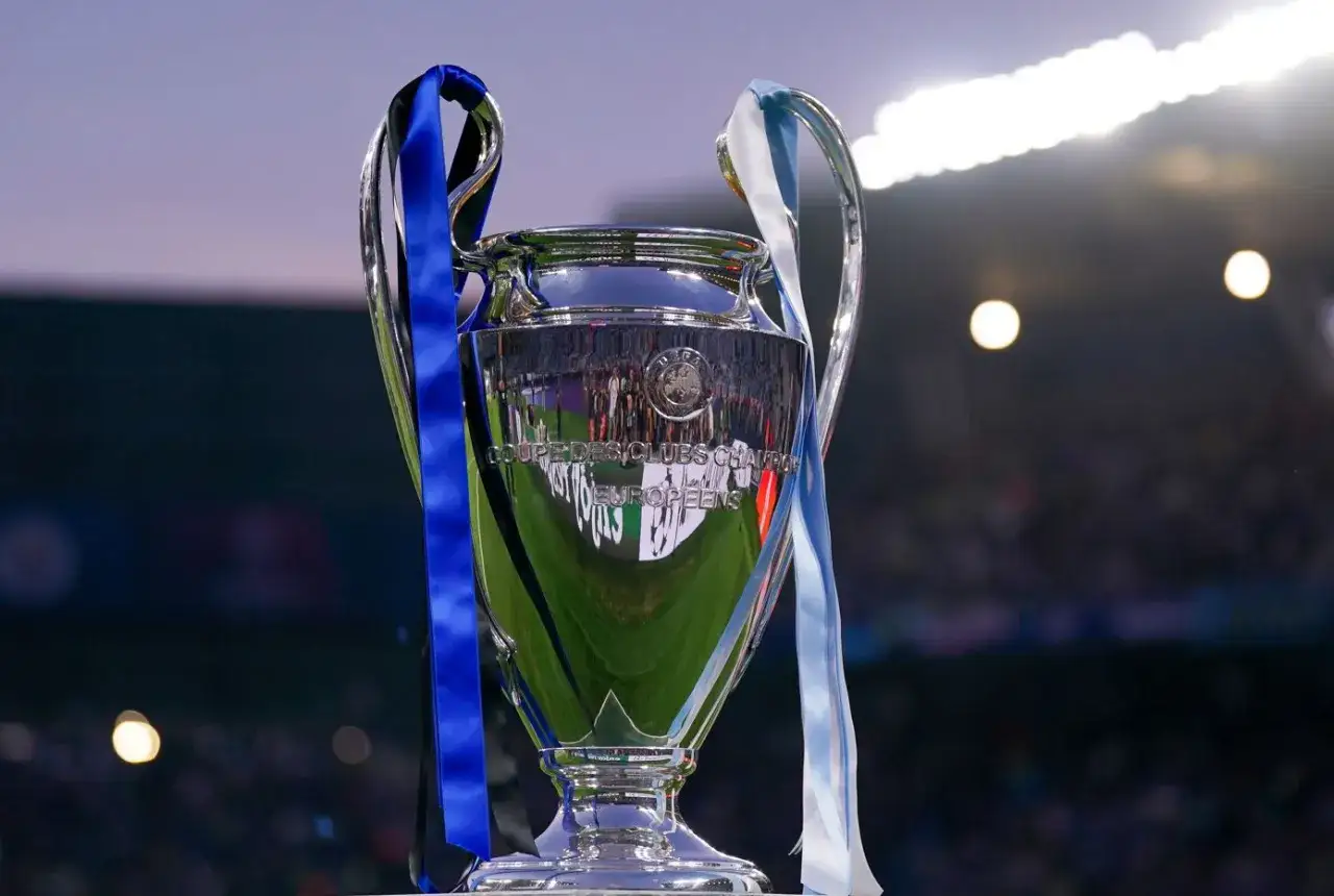 logo klub&oacute;w Liga Mistrz&oacute;w faworyci