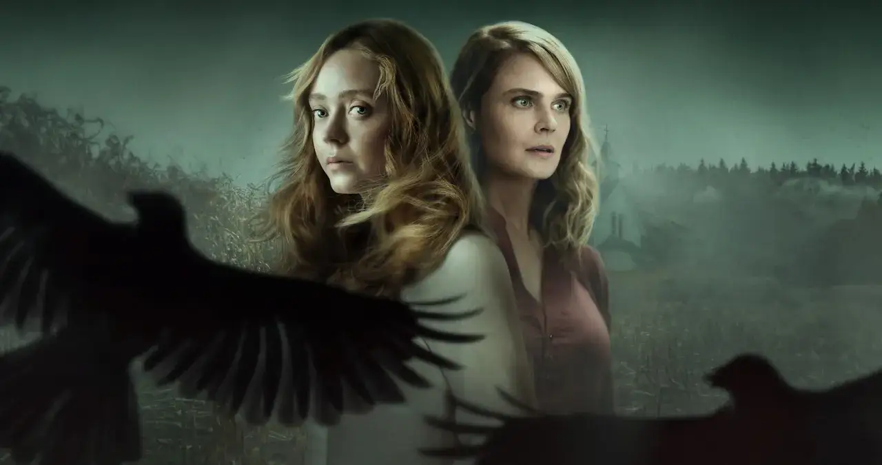 Dwie kobiety w mglistym krajobrazie Ohio, z ptakami w tle. Czy to zapowiedź, że diabeł w Ohio powr&oacute;cił?