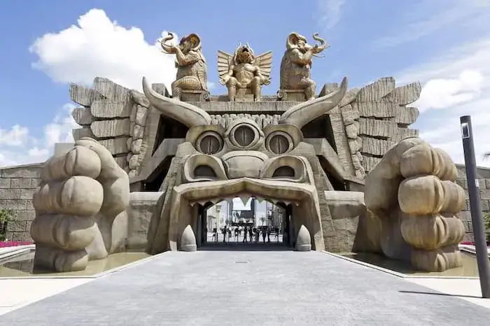 Ingresso Cinecittà World o famiglia felice al parco