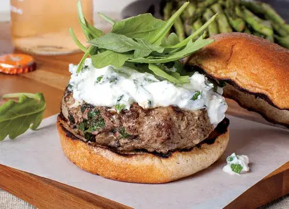 turecki burger z jagnięciną przepis