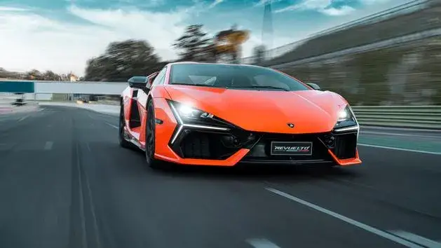 Lamborghini Revuelto na torze