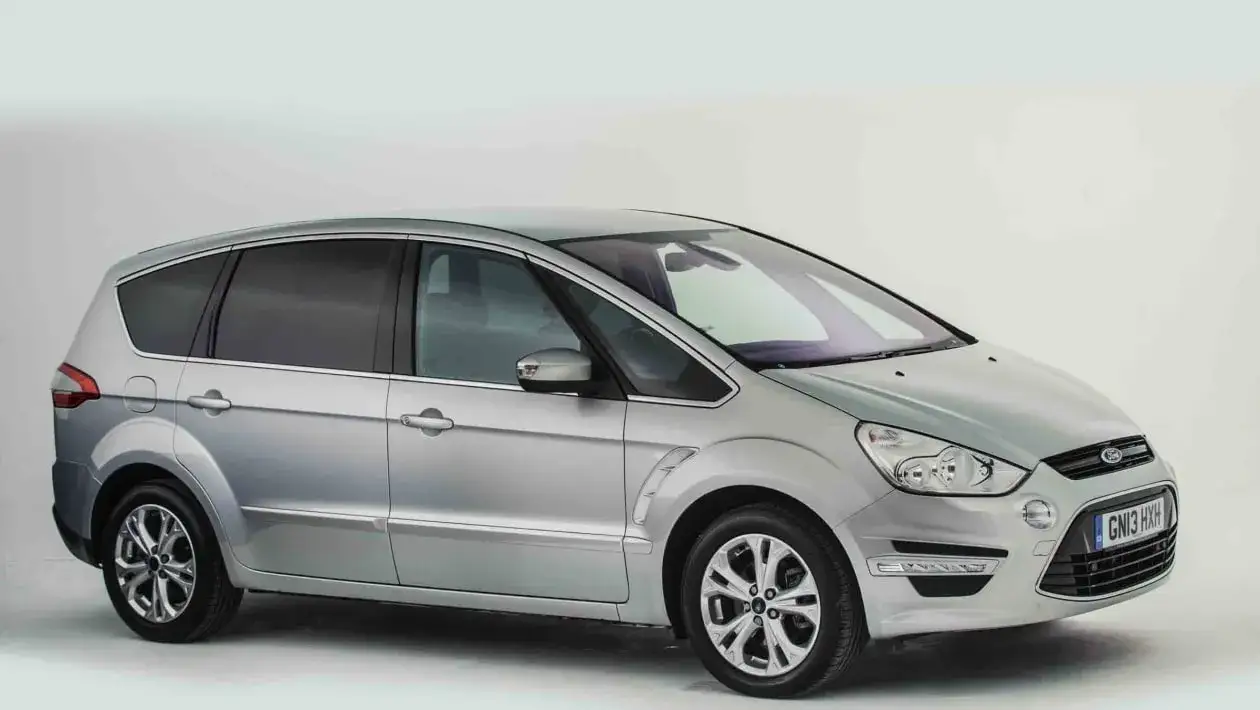 Ford S-MAX Mk1 vs Mk2 comparison fuel tank