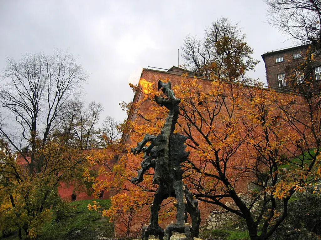 Wawel z dziećmi smok wawelski