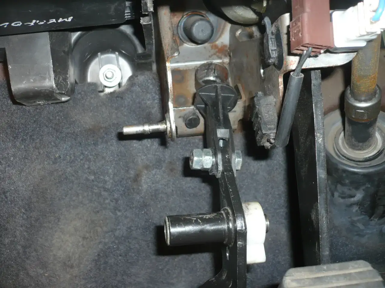 Wnętrze mechanizmu samoregulacji linki sprzęgła