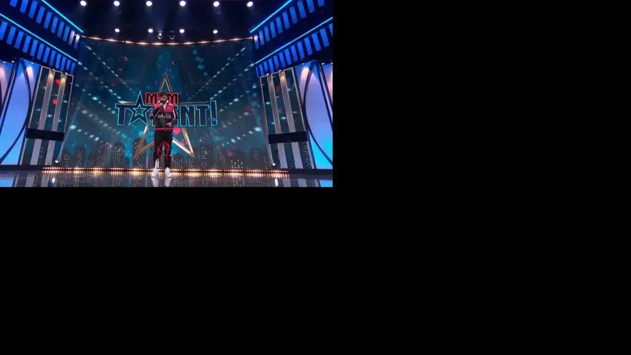 Mężczyzna na scenie