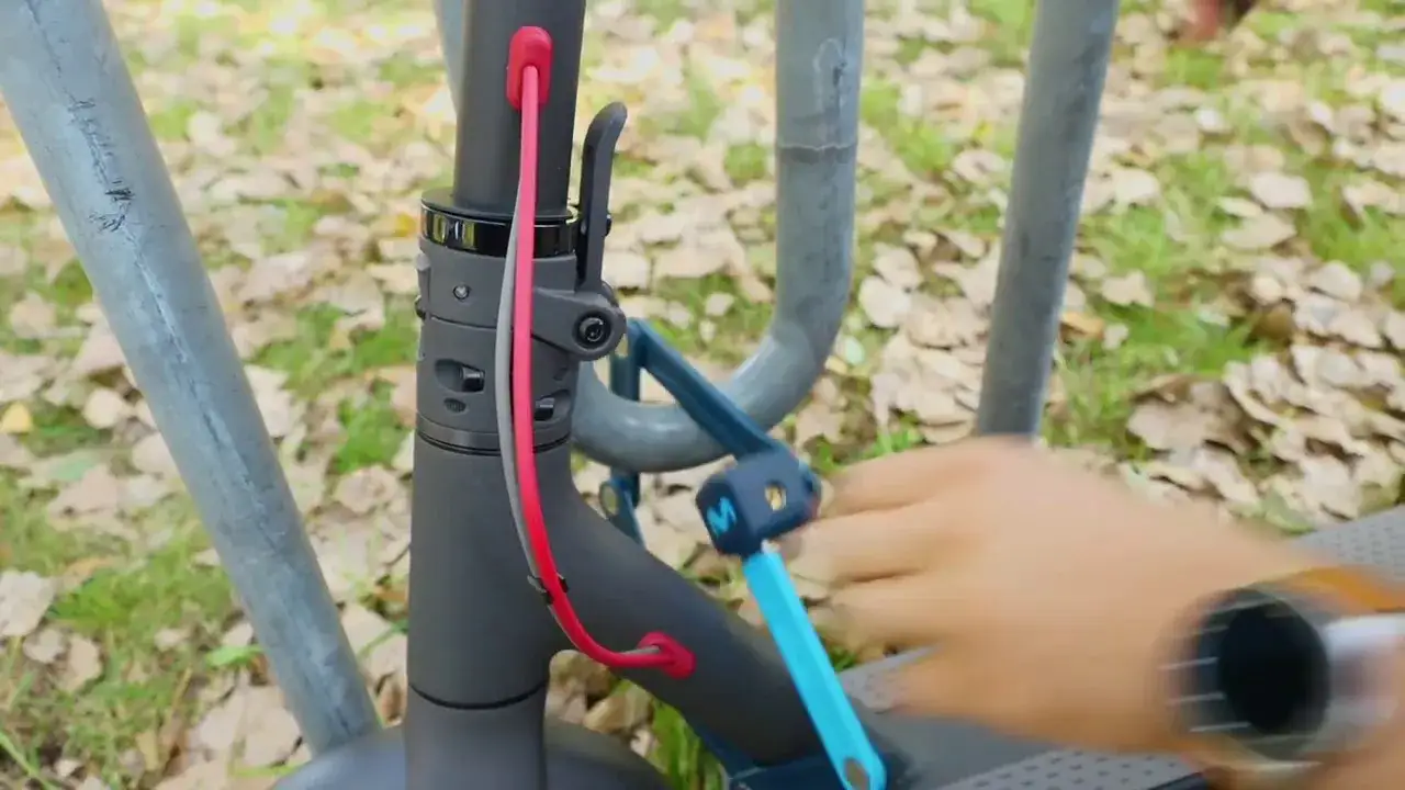 rodzaje zapięć do hulajnogi U-lock łańcuch składane