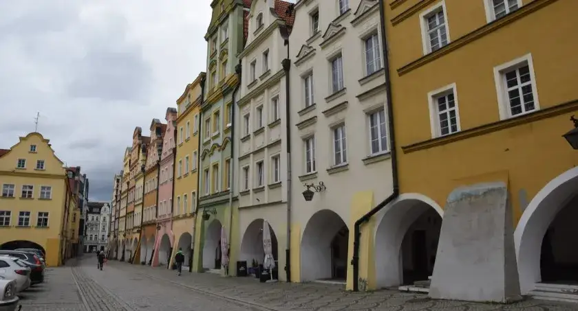 Jelenia Góra Rynek Ratusz kamienice