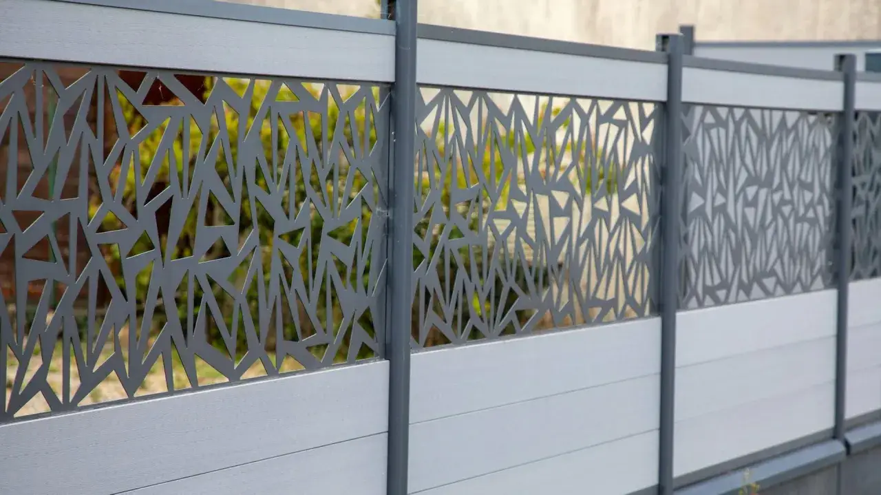 Zdjęcie Z czego zrobić płot? Poznaj najlepsze materiały i ich wady