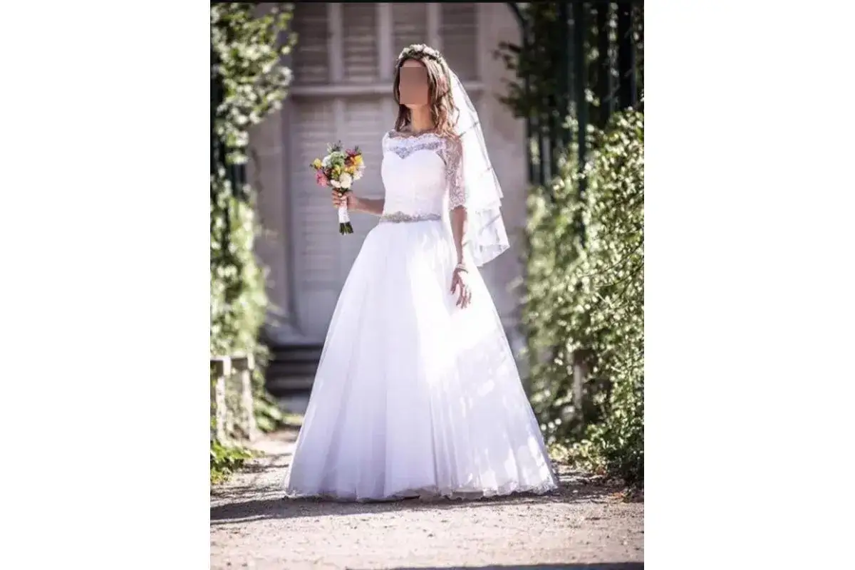 Suknia ślubna z kołem princessa