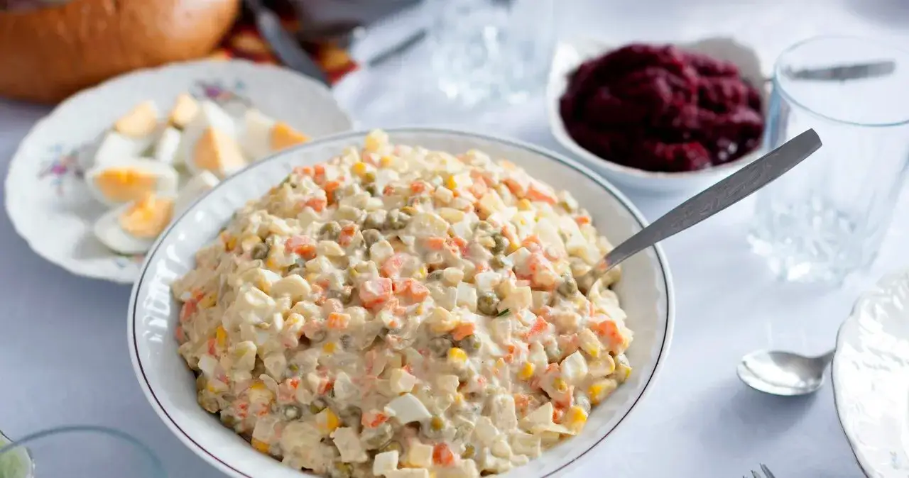 Zdjęcie Co zamiast kukurydzy do sałatki? Odkryj zaskakujące zamienniki