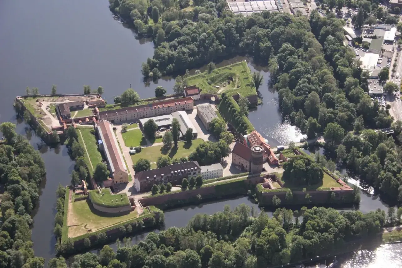 Fortyfikacje w Kostrzynie nad Odrą, malownicza trasa widokowa.