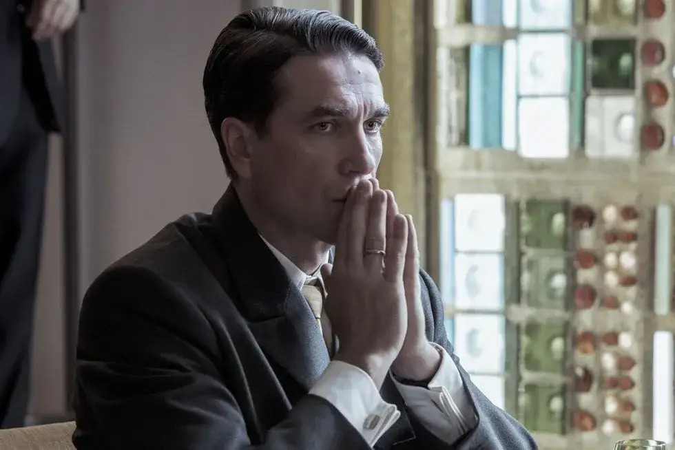 Marcin Dorociński w serialu Gambit Kr&oacute;lowej