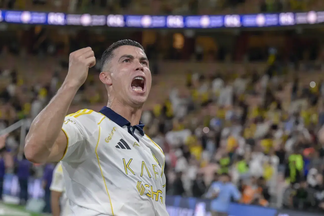 Cristiano Ronaldo majątek netto por&oacute;wnanie z innymi sportowcami