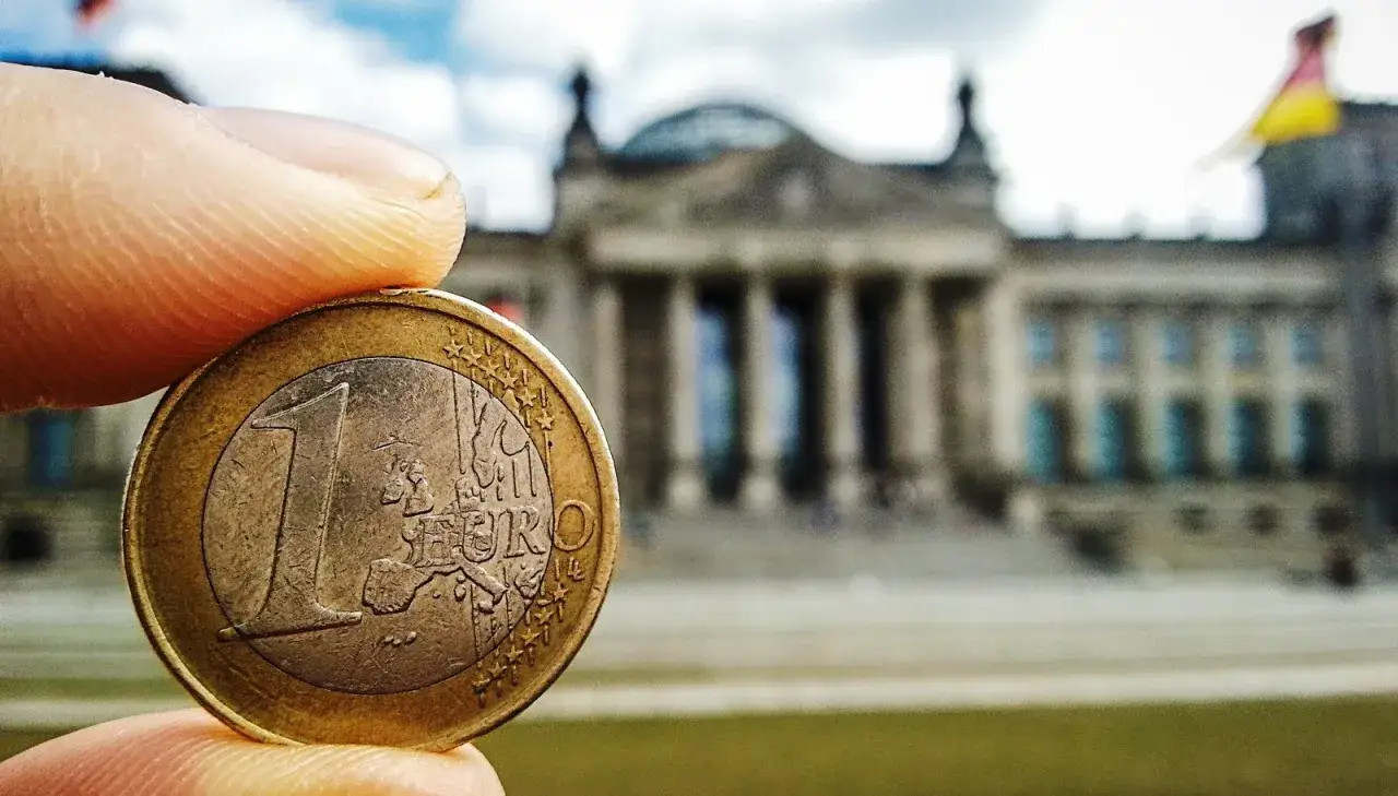 Zdjęcie Ile zarabia geodeta w Niemczech? Zaskakujące różnice w wynagrodzeniach