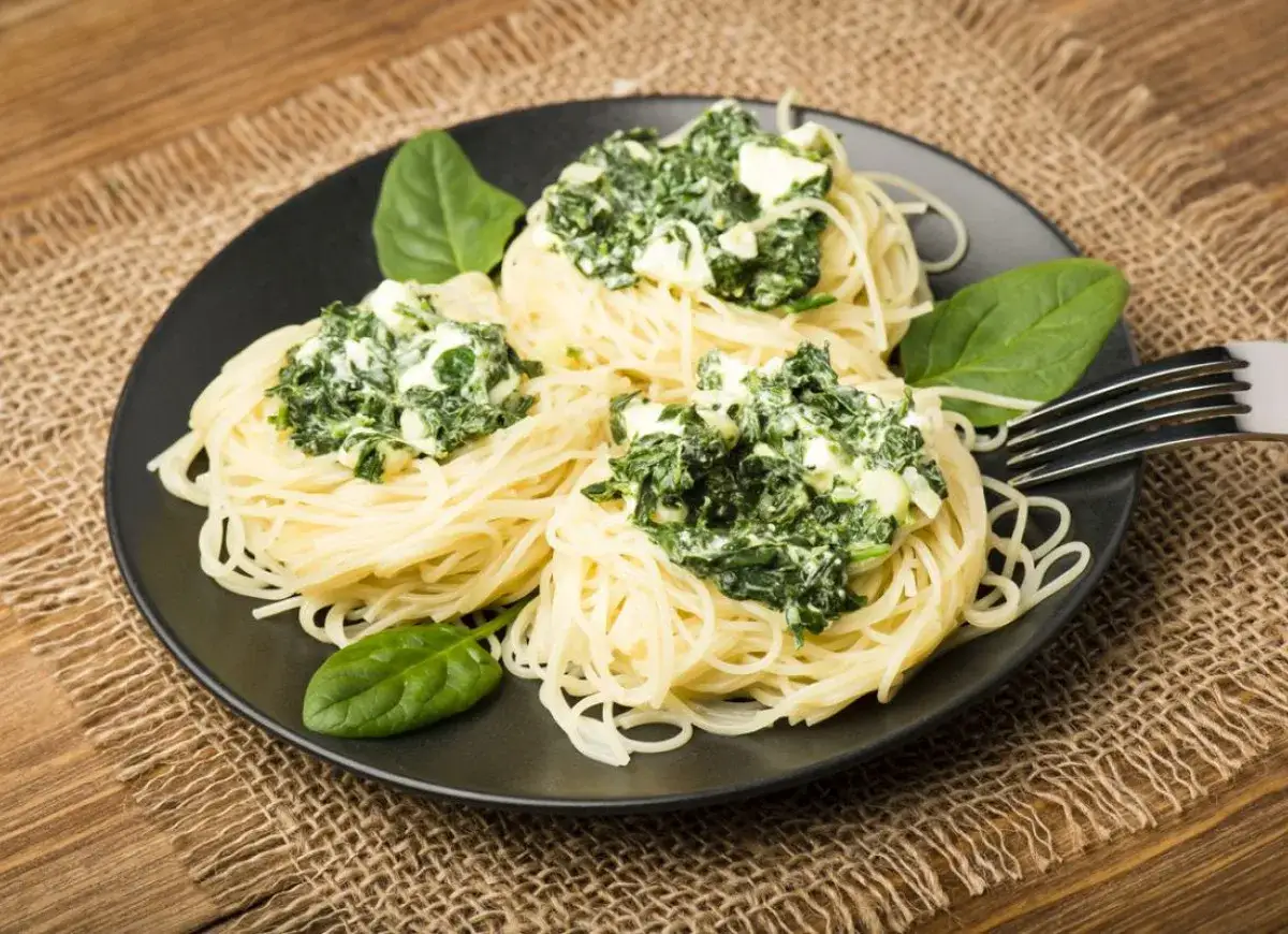 Zdjęcie Proste i pyszne spaghetti z fetą – przepisy na każdą okazję