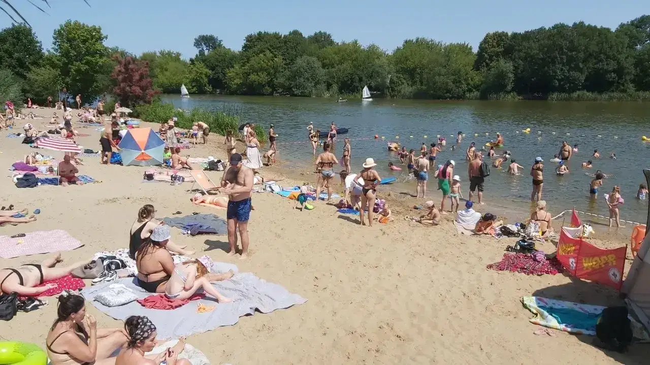 Zdjęcie Gdzie ochłodzić się pod Warszawą? 7 kąpielisk wartych wypadu