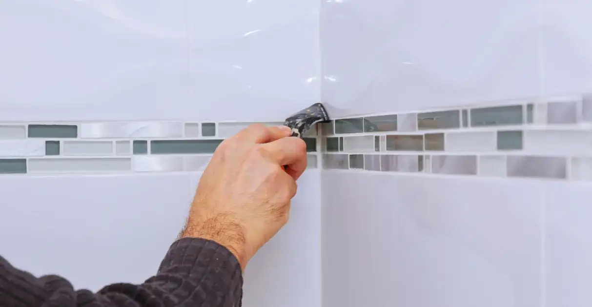 Zdjęcie Jak skutecznie używać płynu do wygładzania silikonu w projektach?