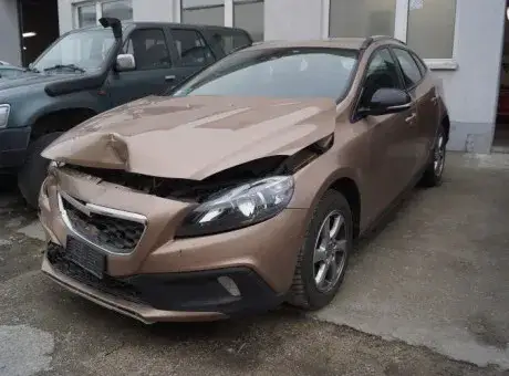 Zdjęcie Ile kosztuje malowanie maski samochodu? Sprawdź, co wpływa na cenę