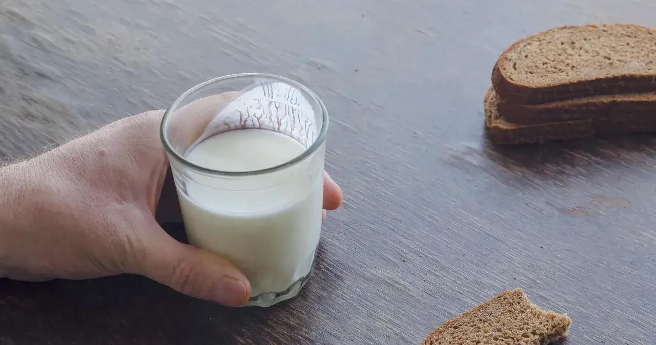Zdjęcie Czy maślanka odchudza? Odkryj jej właściwości wspomagające dietę