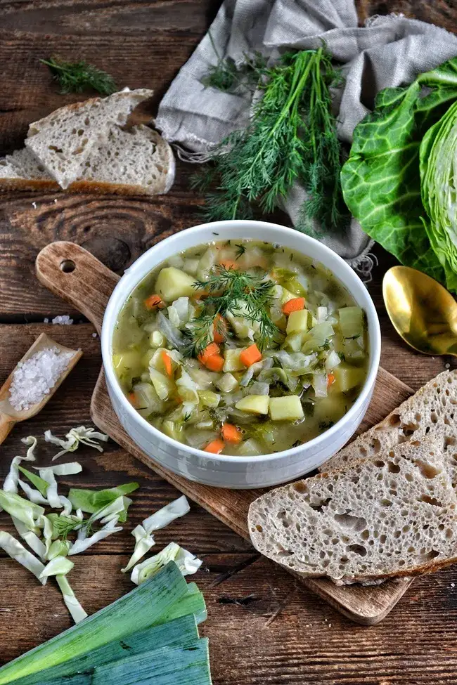 Zdjęcie Surówka colesław: pysznie czy przepysznie? Odkryj najlepsze smaki