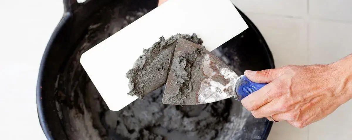 Zdjęcie Zaprawa cementowa od podstaw: Poznaj jej skład, rodzaje i zastosowanie w budowie