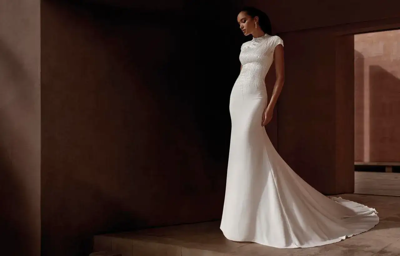 Zdjęcie Co na sukienkę do kościoła – elegancja i skromność w jednym