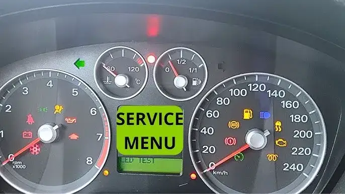 Ford Focus MK3 wskaźnik paliwa rezerwa