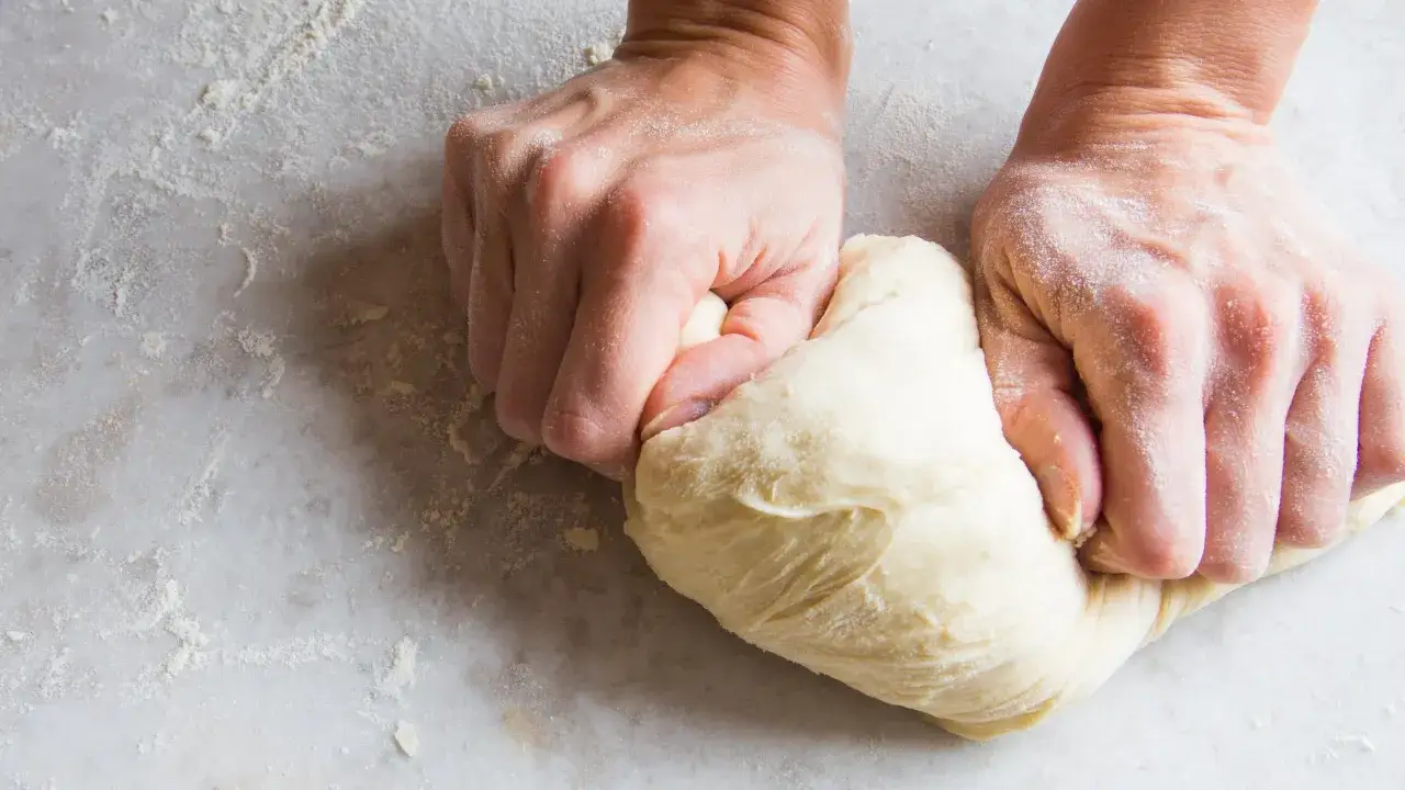 Pâte à pizza maison texture