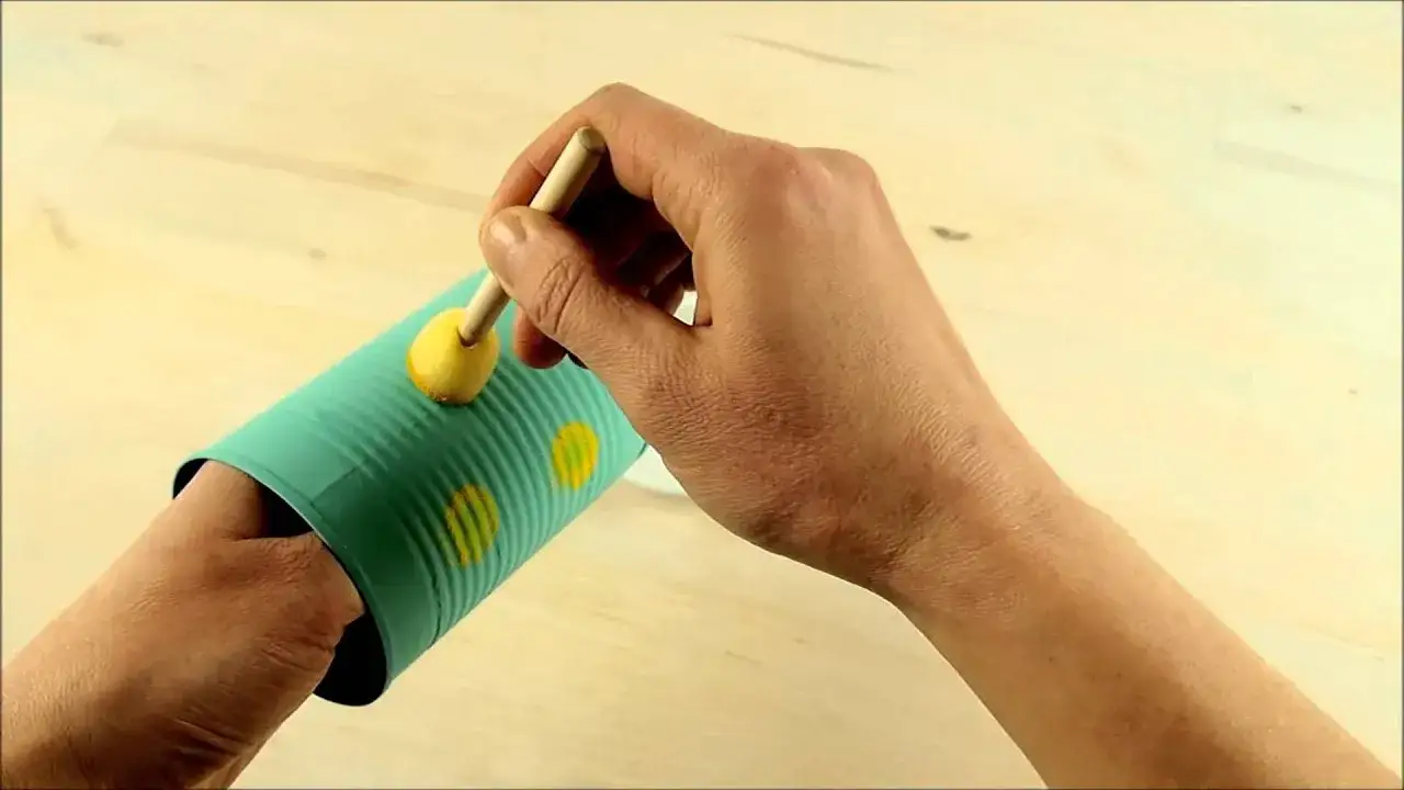 Doniczki z puszek po piwie, karmnik dla ptak&oacute;w DIY z puszek
