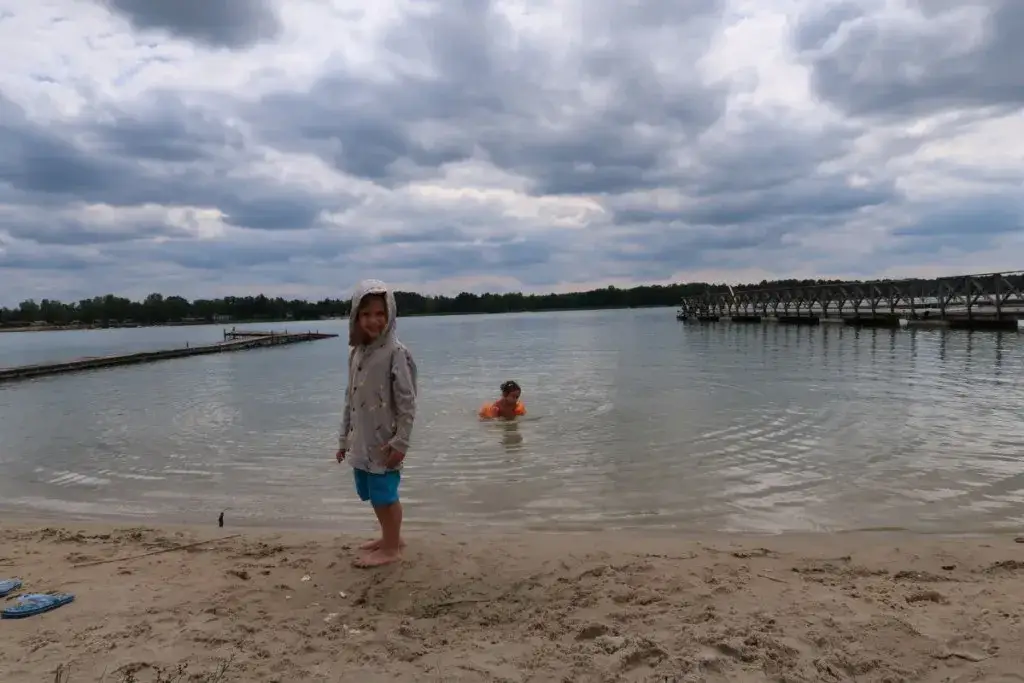 Jezioro Białe Okuninka plaża czysta woda