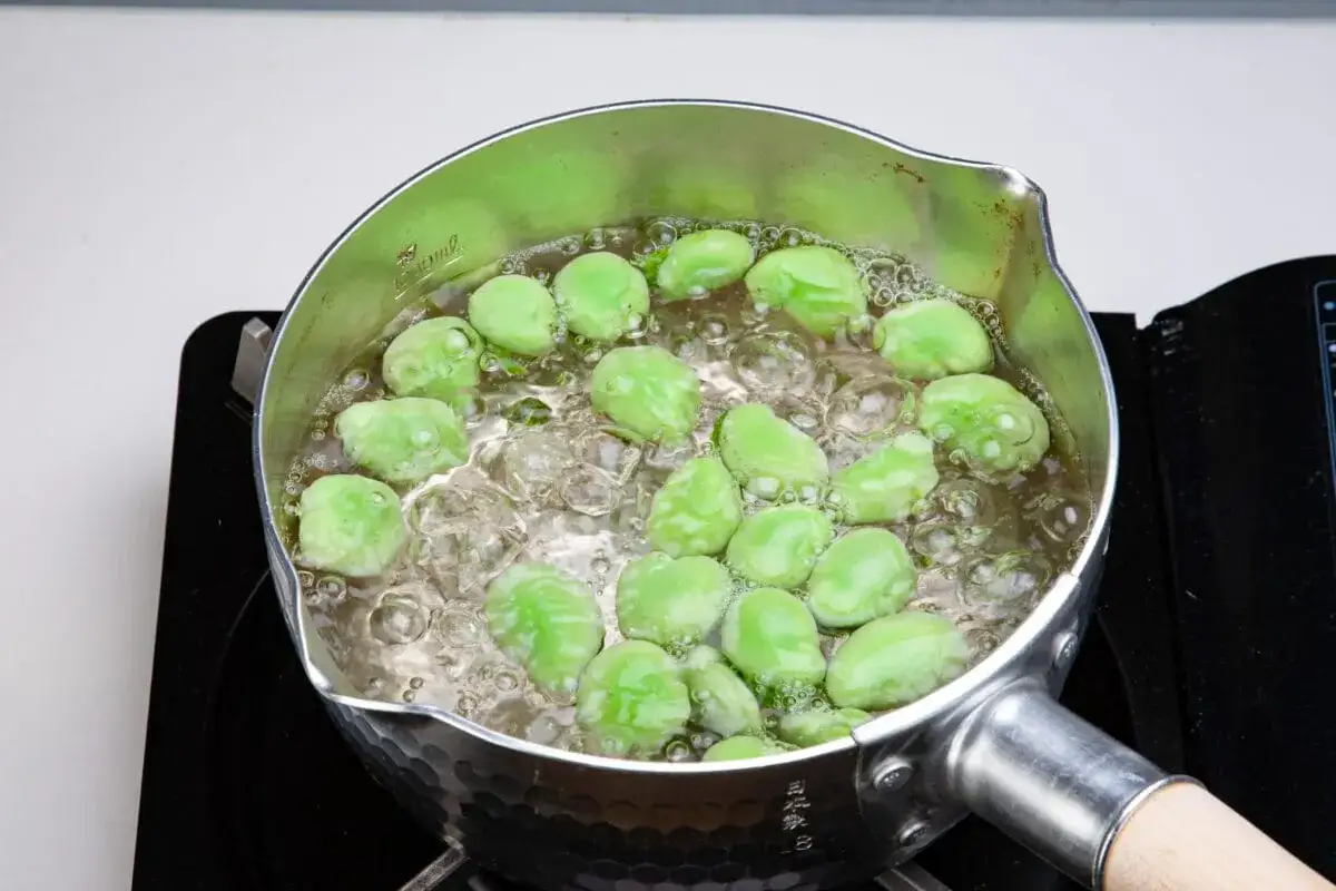 mrożony b&oacute;b w garnku