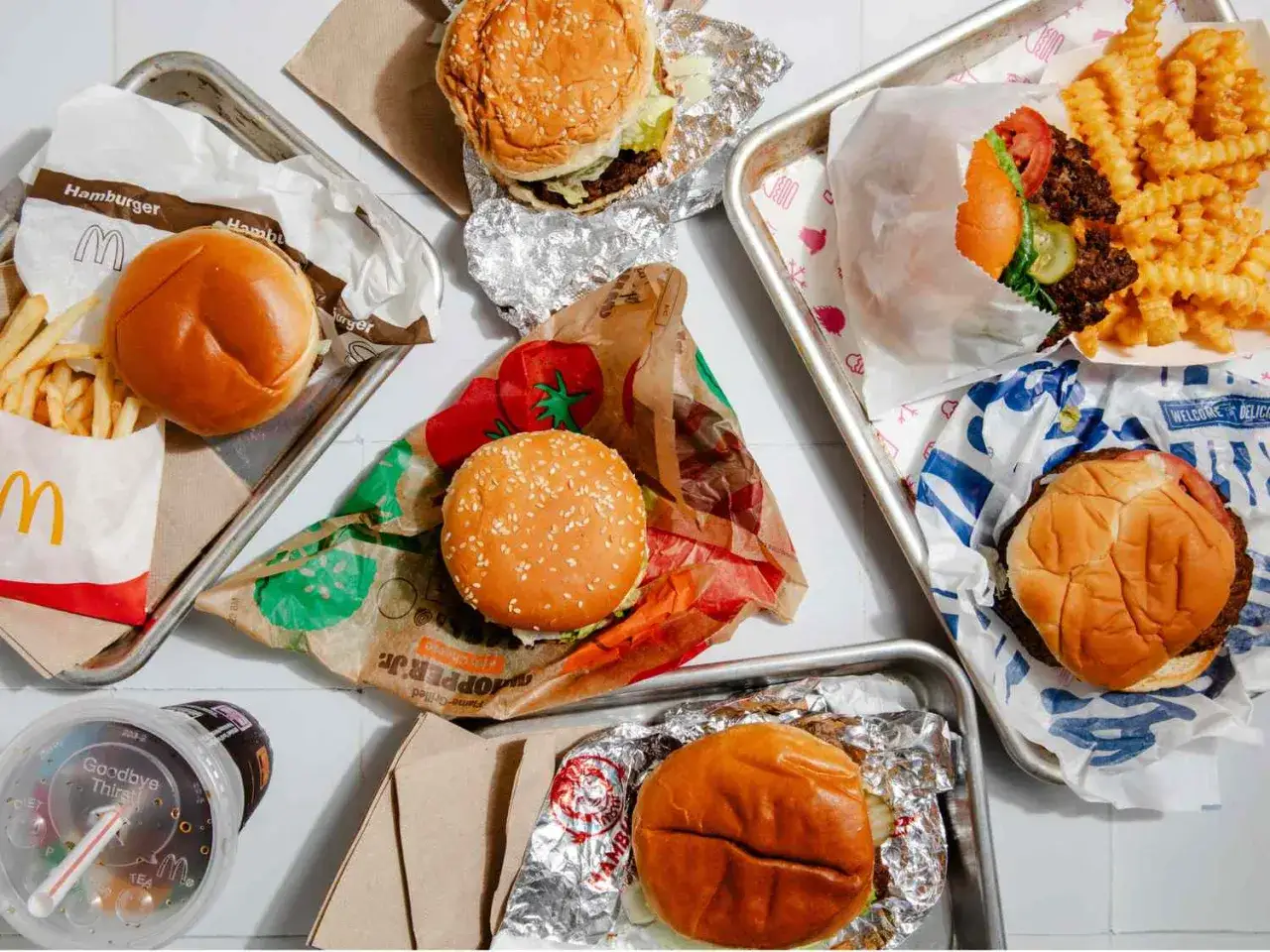 porównanie burgerów fast food domowy rzemieślniczy