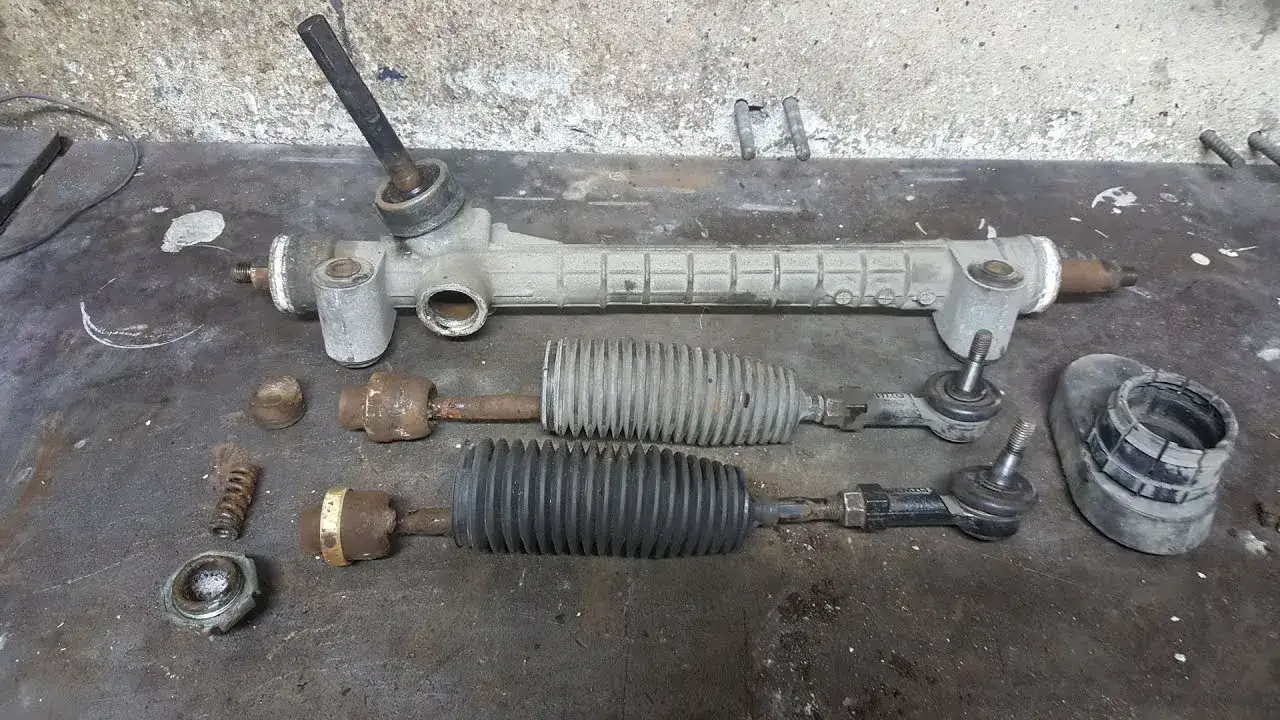 Opel Corsa C uszkodzona maglownica korozja