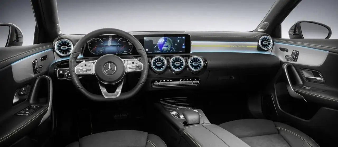 Mercedes A-Klasa W177 wnętrze MBUX
