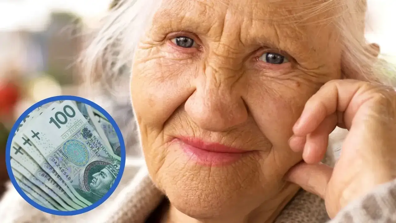 Uśmiechnięta starsza pani z banknotami 100 zł. Wniosek o zniżki na prąd dla emeryt&oacute;w może pom&oacute;c w oszczędzaniu.