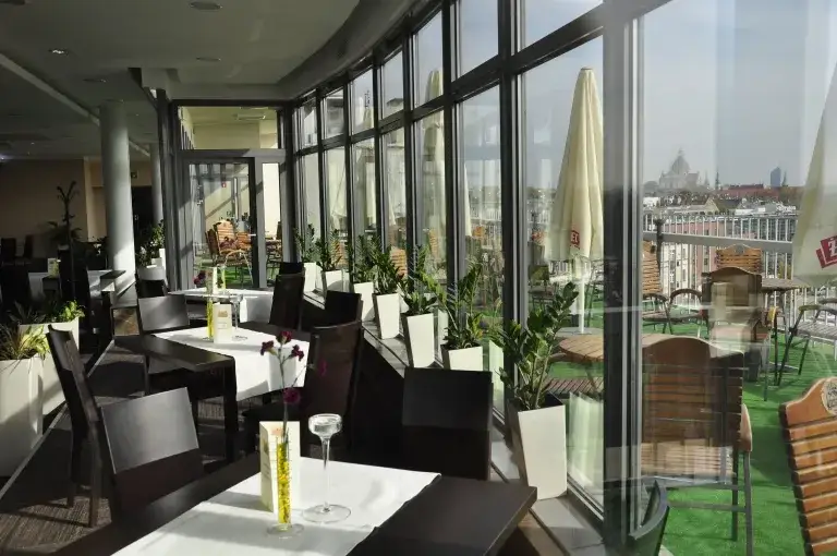 Krak&oacute;w rynek restauracje obiad atmosfera
