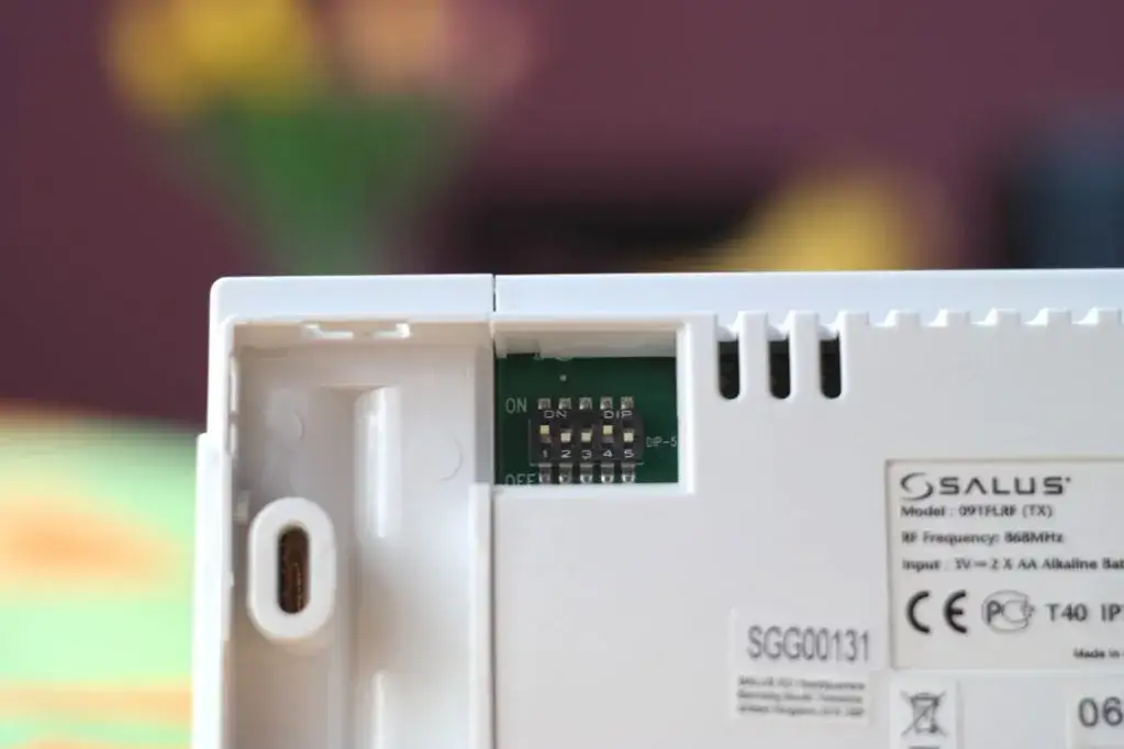 Salus 091FLRF przełączniki DIP