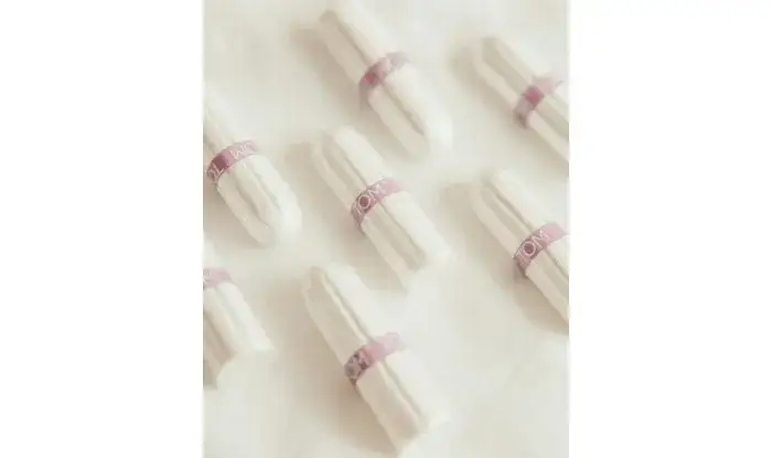 Zdjęcie Jak powstaje miesiączka? Zrozum proces i uniknij nieprzyjemności