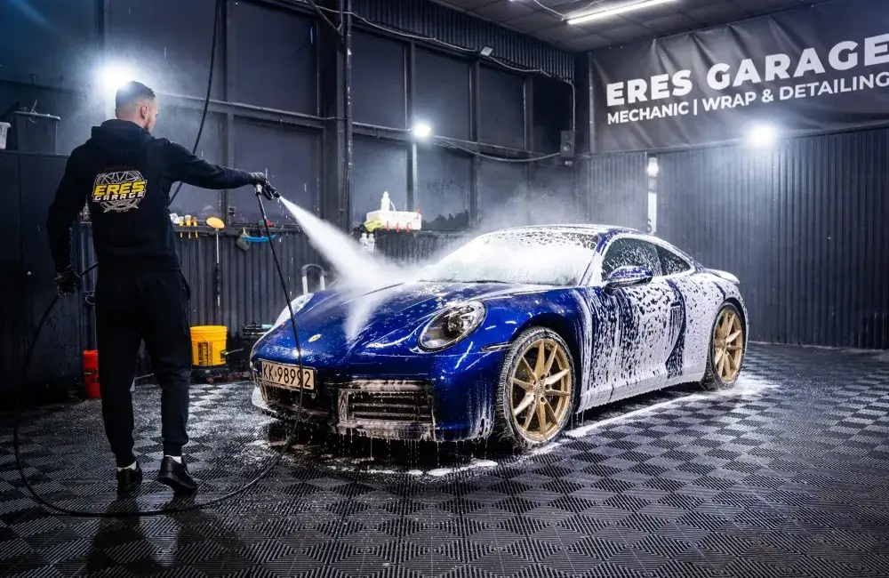 mycie detailingowe samochodu