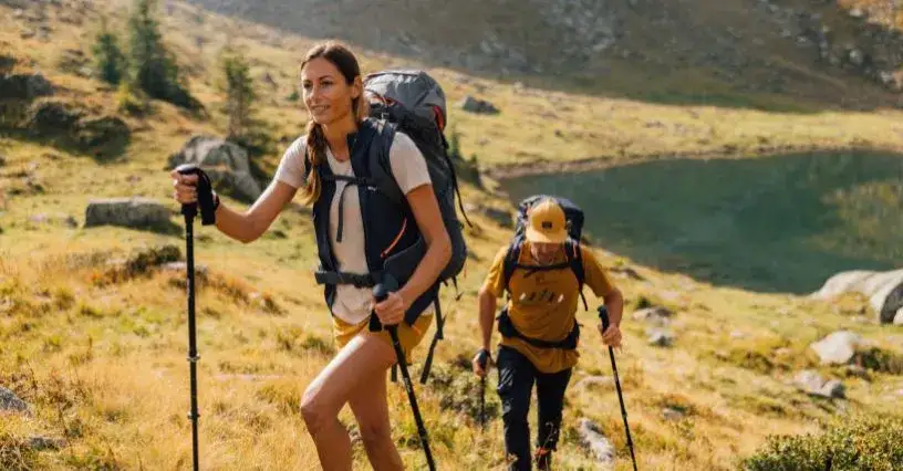 Zdjęcie Jak się ubrać w góry, by uniknąć zimna i dyskomfortu podczas wędrówki