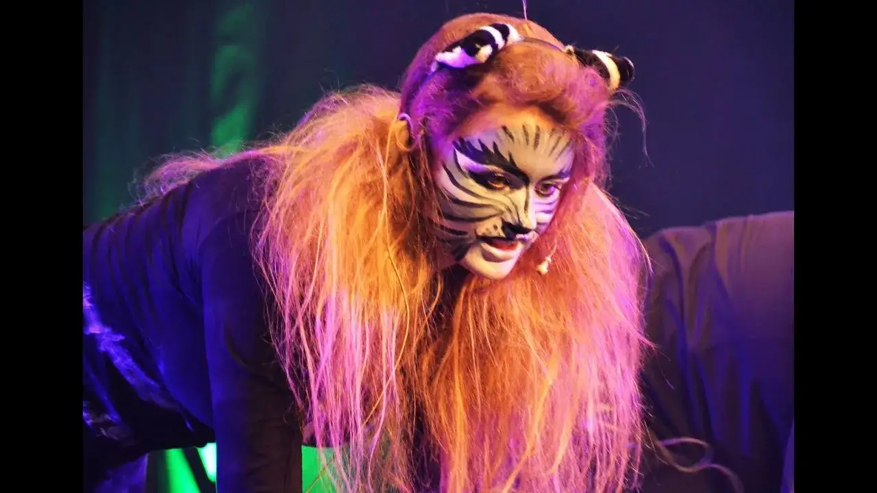 Zdjęcie Koty spektakl: odkryj niezwykłe emocje i nagrody tego musicalu