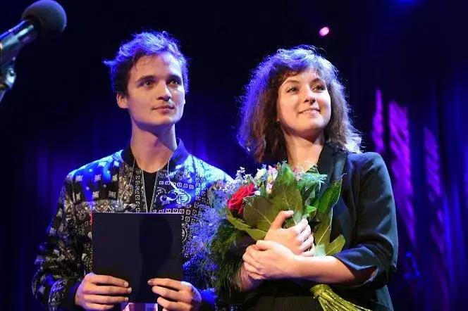 Zdjęcie Kto śpiewa Kwiat Jabłoni i co sprawia, że ich muzyka jest wyjątkowa