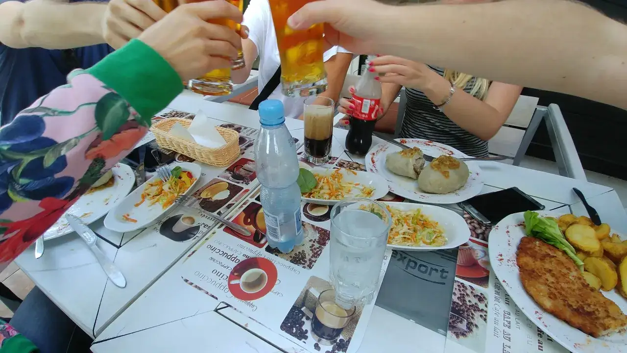 Zdjęcie Węgorzewo gdzie zjeść: odkryj najlepsze miejsca na smaczne jedzenie