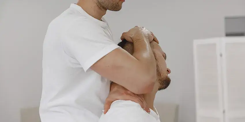 Zdjęcie Czym się różni osteopata od fizjoterapeuty? Kluczowe różnice i wybór