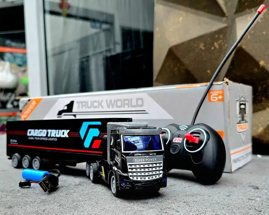 Zdjęcie Najlepsze zabawki: samochód TIR, który zachwyci każde dziecko