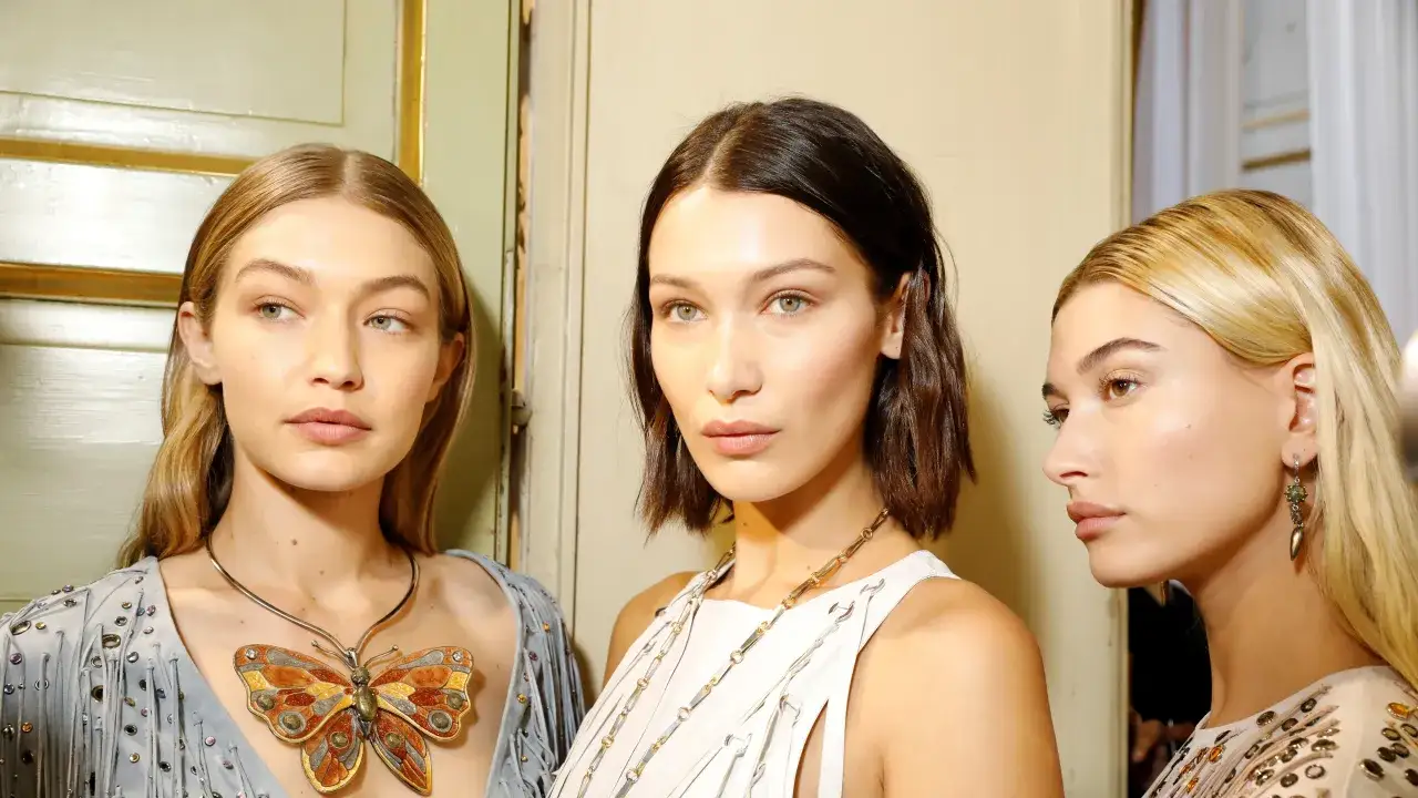 twarz modelki high fashion symetryczna kości policzkowe