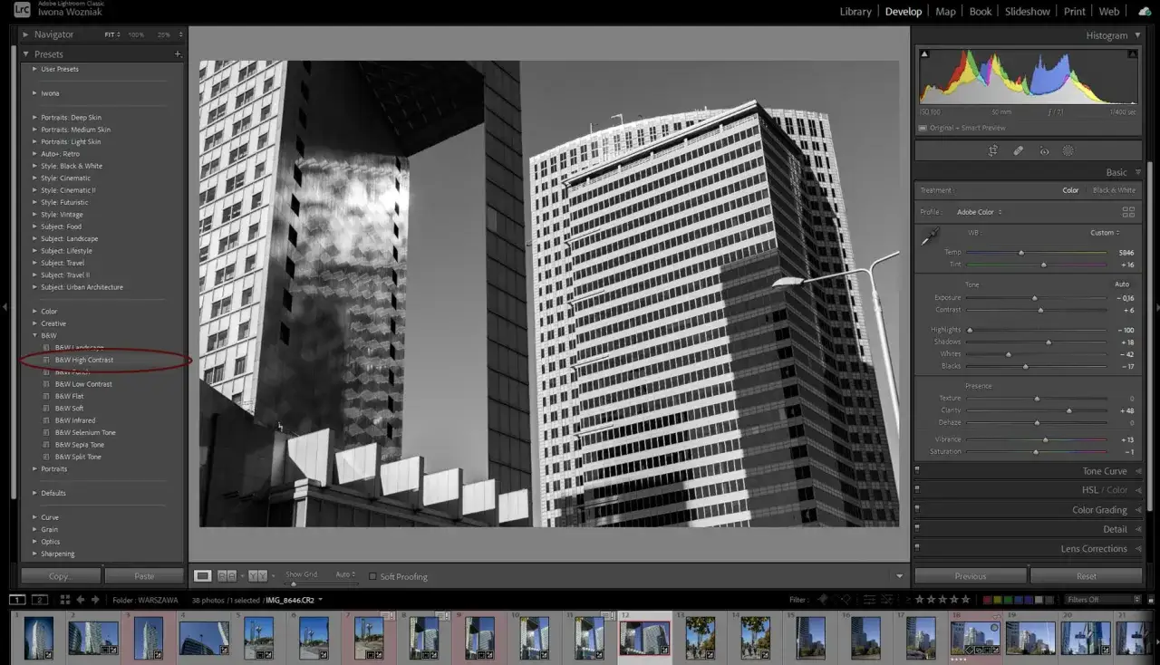 Lightroom poradnik: czarno-białe budynki z wysokim kontrastem, widoczne suwaki edycji.